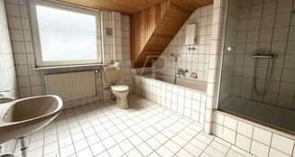von_poll_real_estate_property_25351031_image_12