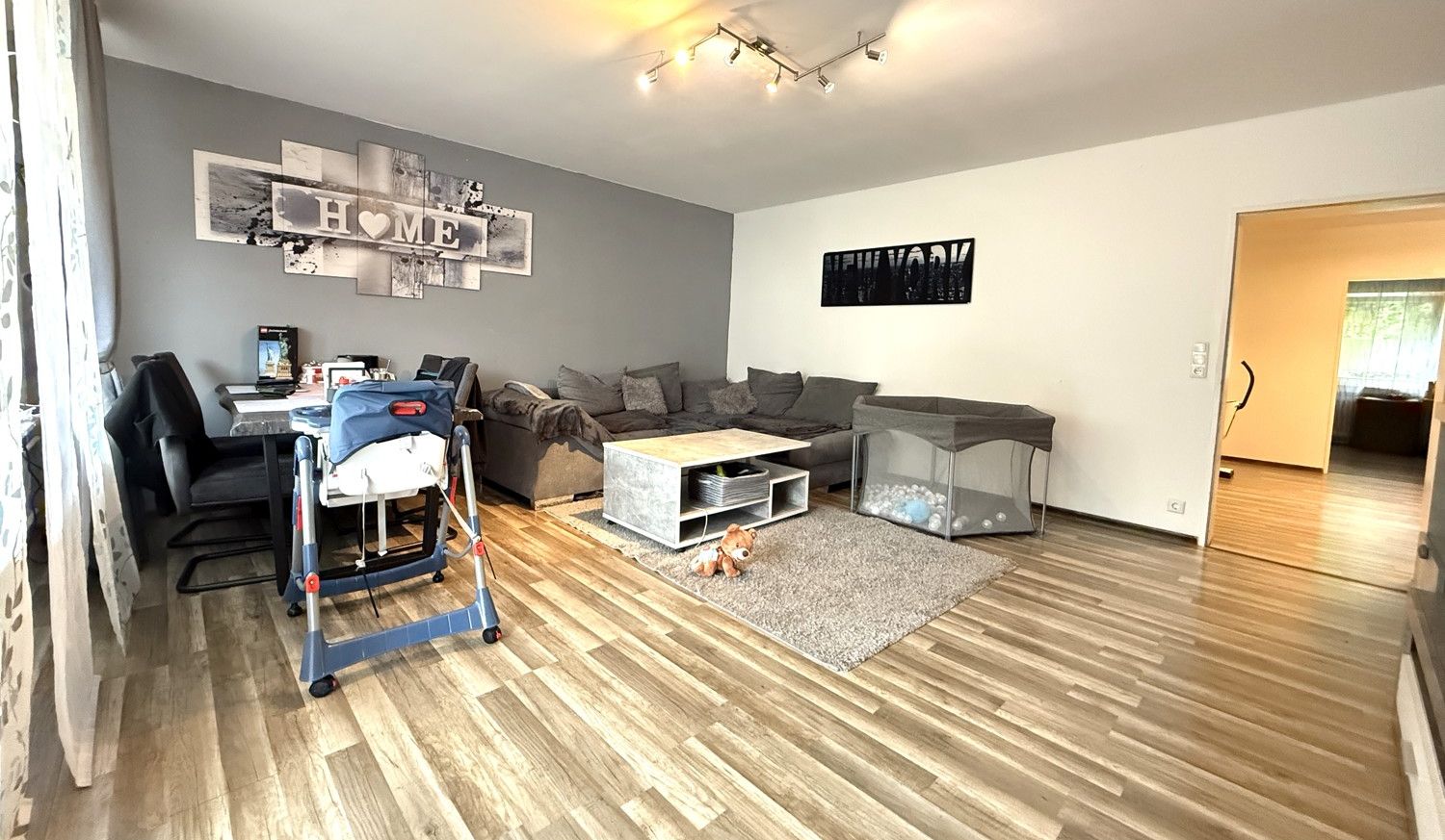 Wohnzimmer II