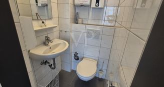 von_poll_real_estate_property_25351045_image_11