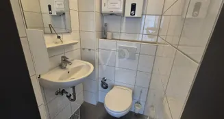 von_poll_real_estate_property_25351045_image_10