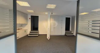 von_poll_real_estate_property_25351045_image_4