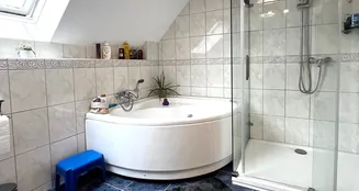 von_poll_real_estate_property_25351058_image_24