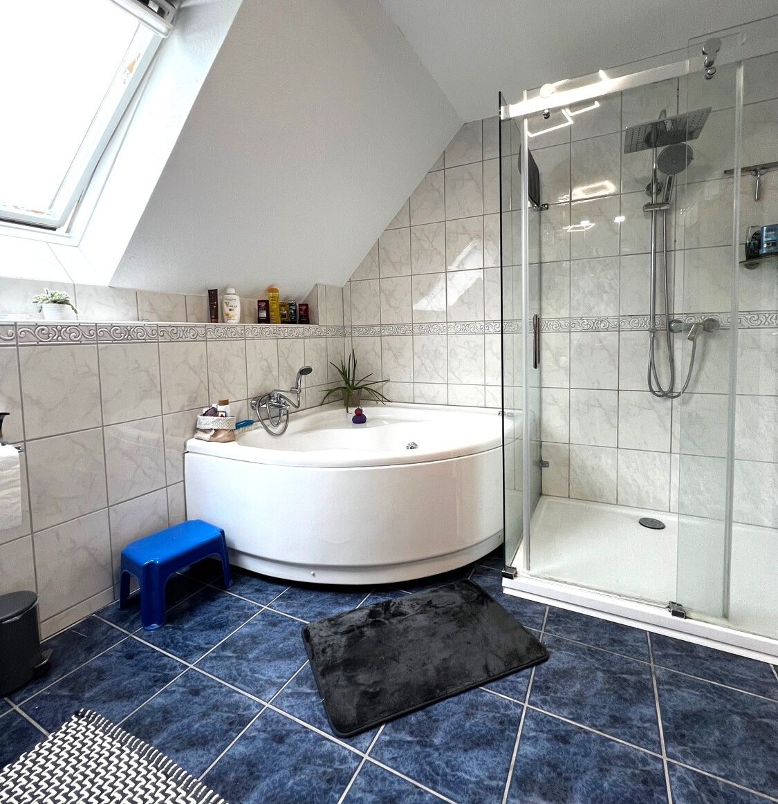 2. OG Badezimmer2