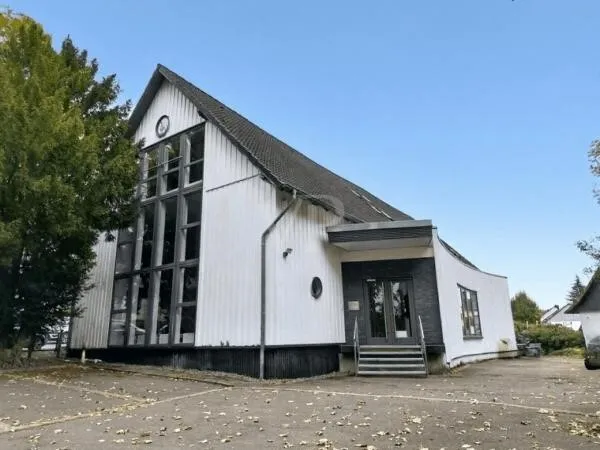 Modern premises for office/practice/service/retail in the immediate vicinity of the hospital.