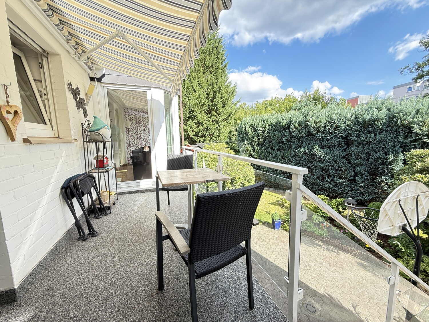 Terrasse Hauptwohnung