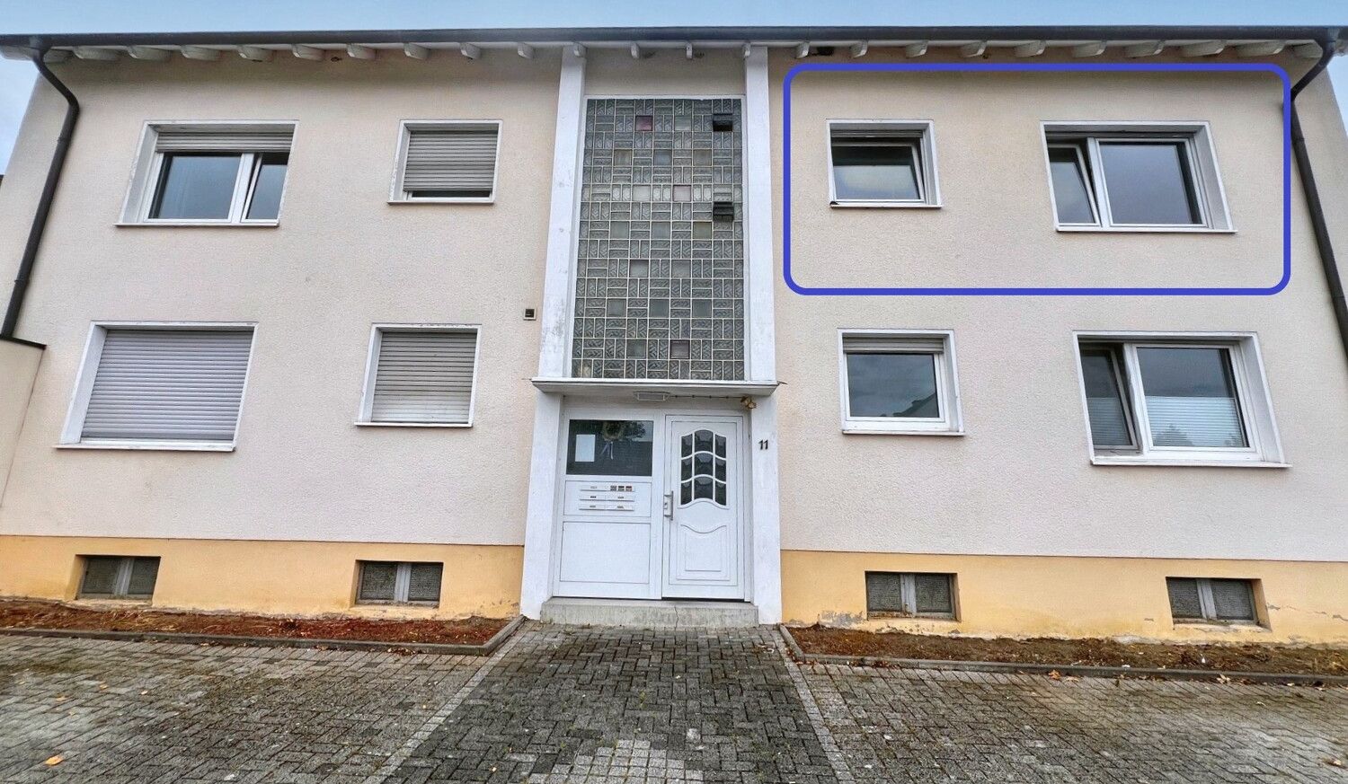 Vorderansicht 1. OG rechts