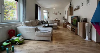 von_poll_real_estate_property_25351047_image_0