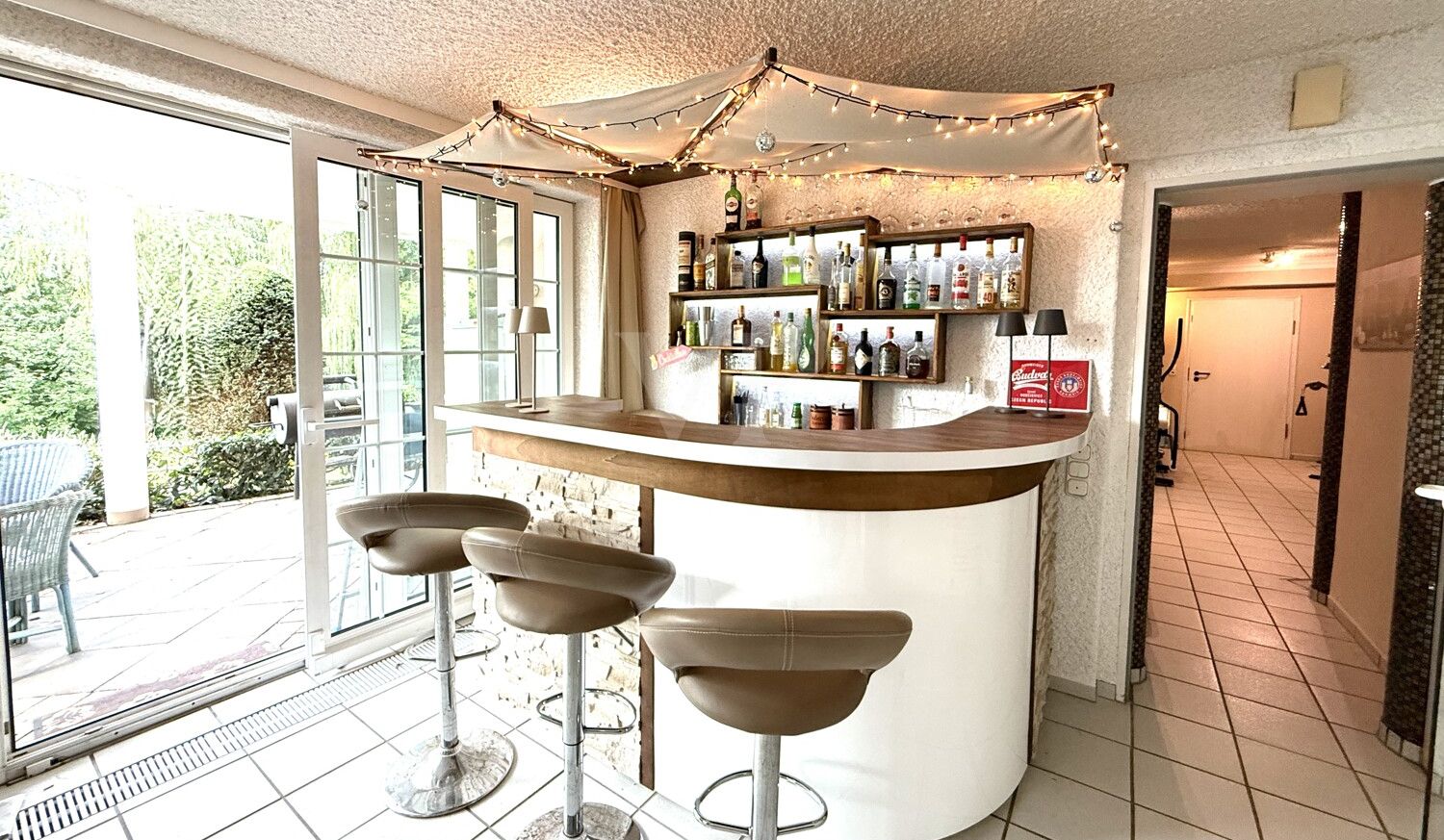 UG Bar