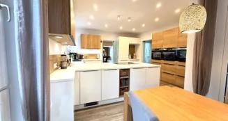 von_poll_real_estate_property_25351060_image_15