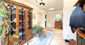von_poll_real_estate_property_25351048_image_8