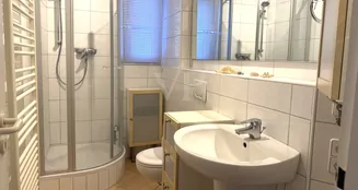 von_poll_real_estate_property_25351066_image_16