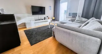 von_poll_real_estate_property_25351061_image_1