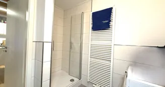 von_poll_real_estate_property_25351065_image_12