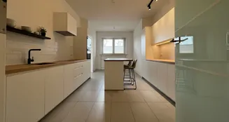 von_poll_real_estate_property_26351002_image_7