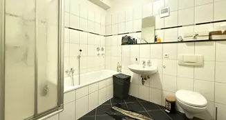 von_poll_real_estate_property_25351069_image_18