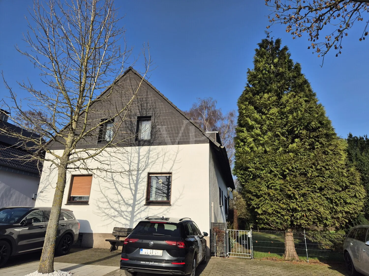 Vordere Hausansicht