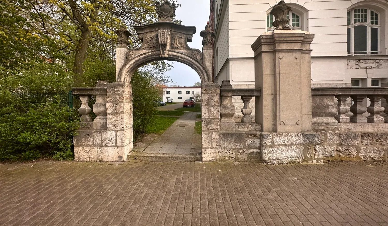 Zugang PKW Stellplätze