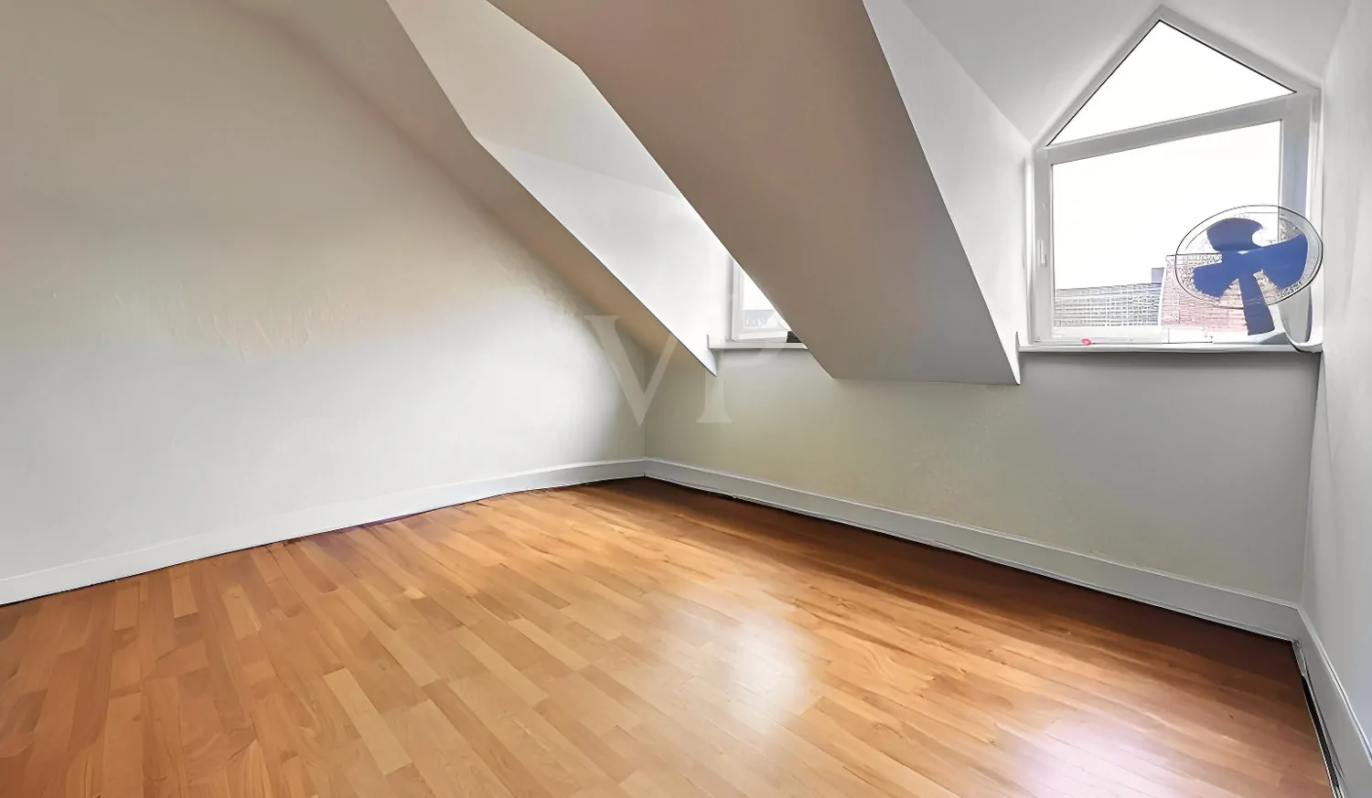 1-Zimmer-Wohnung im DG