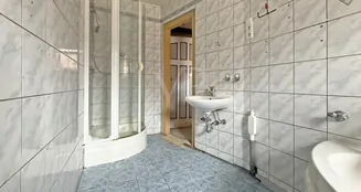 von_poll_real_estate_property_25254177_image_32