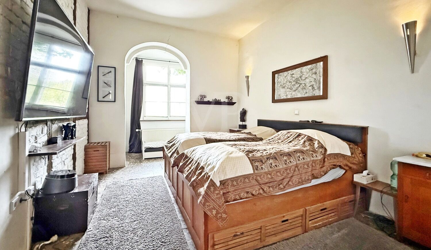 Schlafzimmer 6