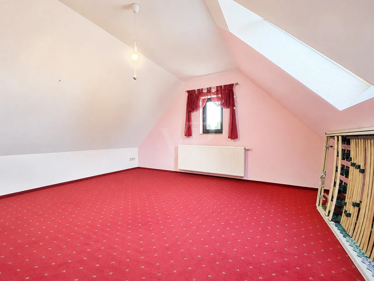 Schlafzimmer 2 DG