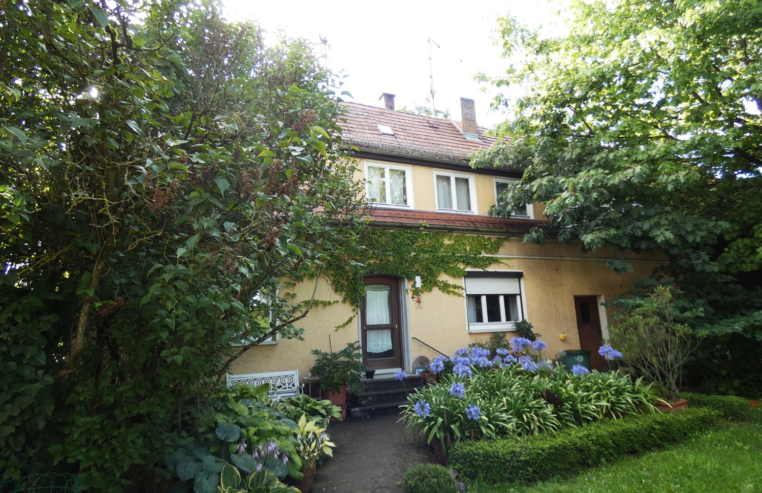 Verträumter Charme mit ausreichend Platz