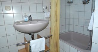 von_poll_real_estate_property_25348010_image_21