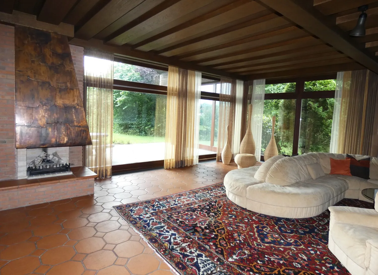 Eindrucksvolles Anwesen in naturnaher Lage