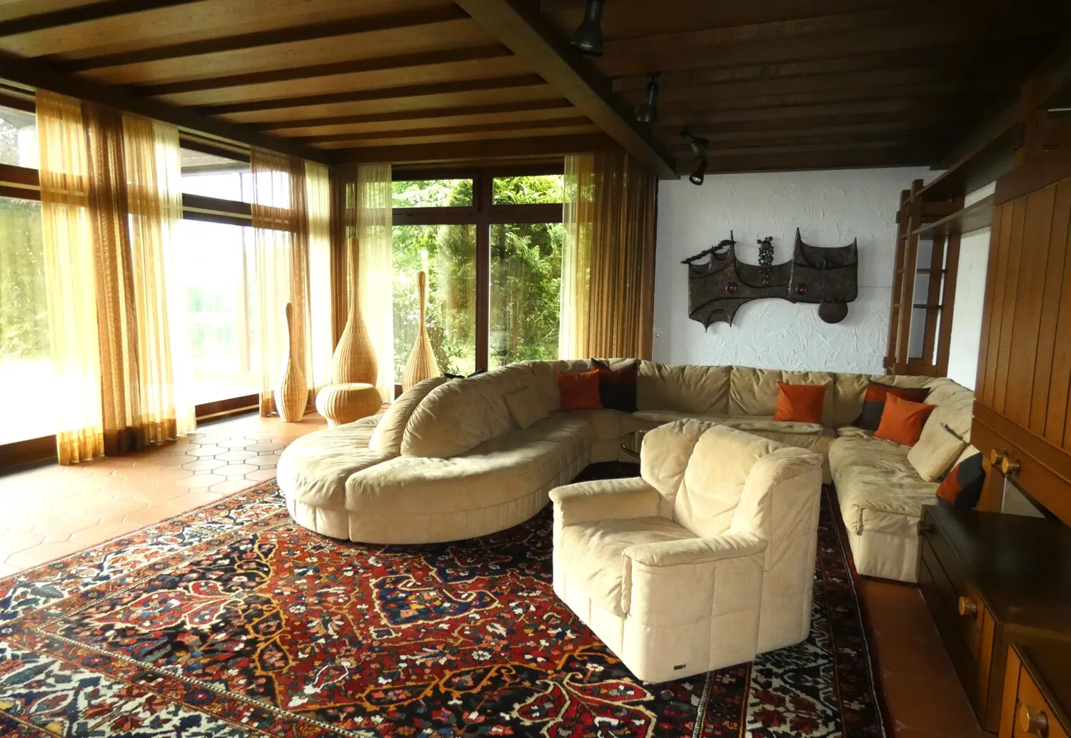 Eindrucksvolles Anwesen in naturnaher Lage