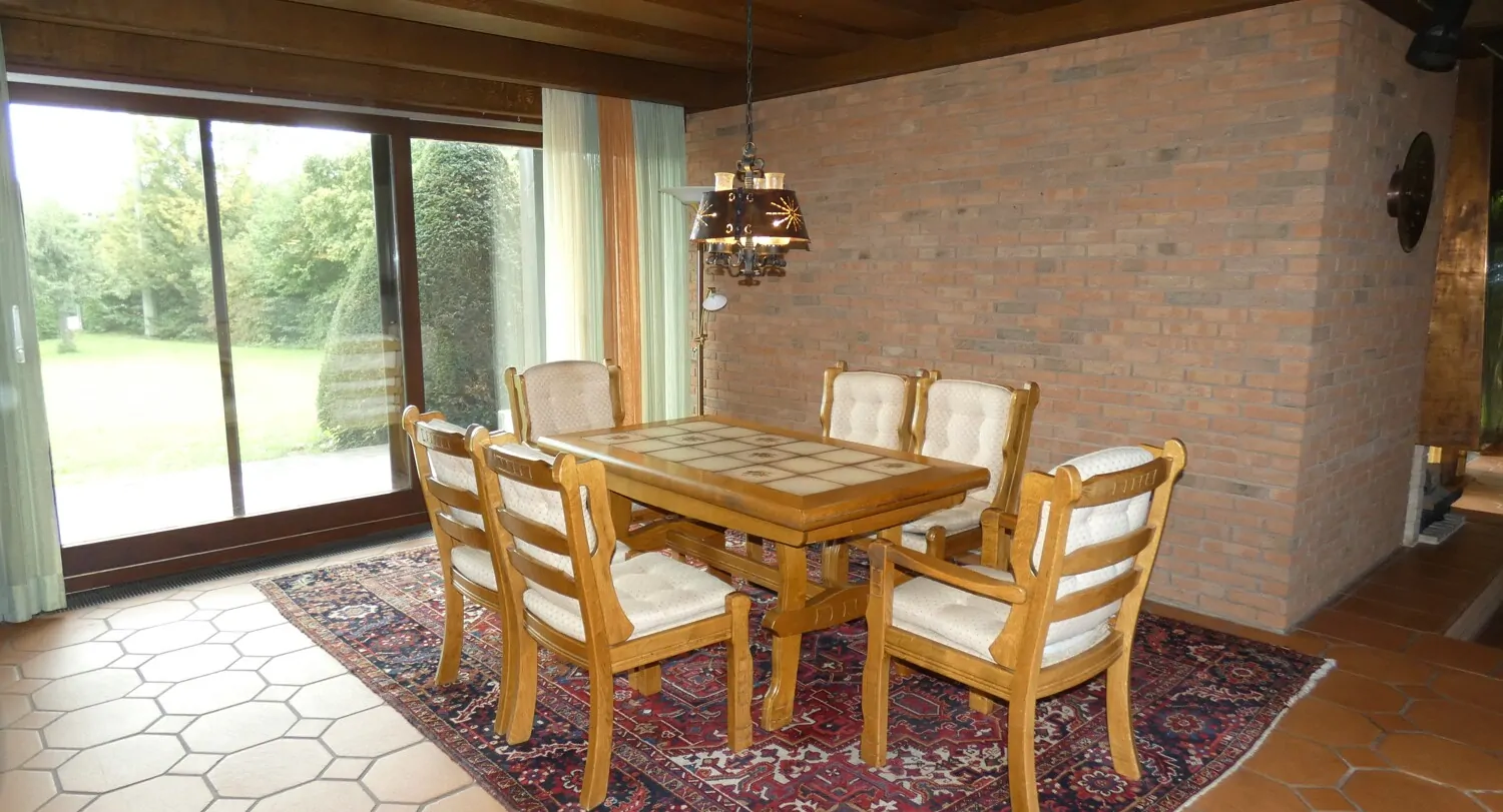 Eindrucksvolles Anwesen in naturnaher Lage