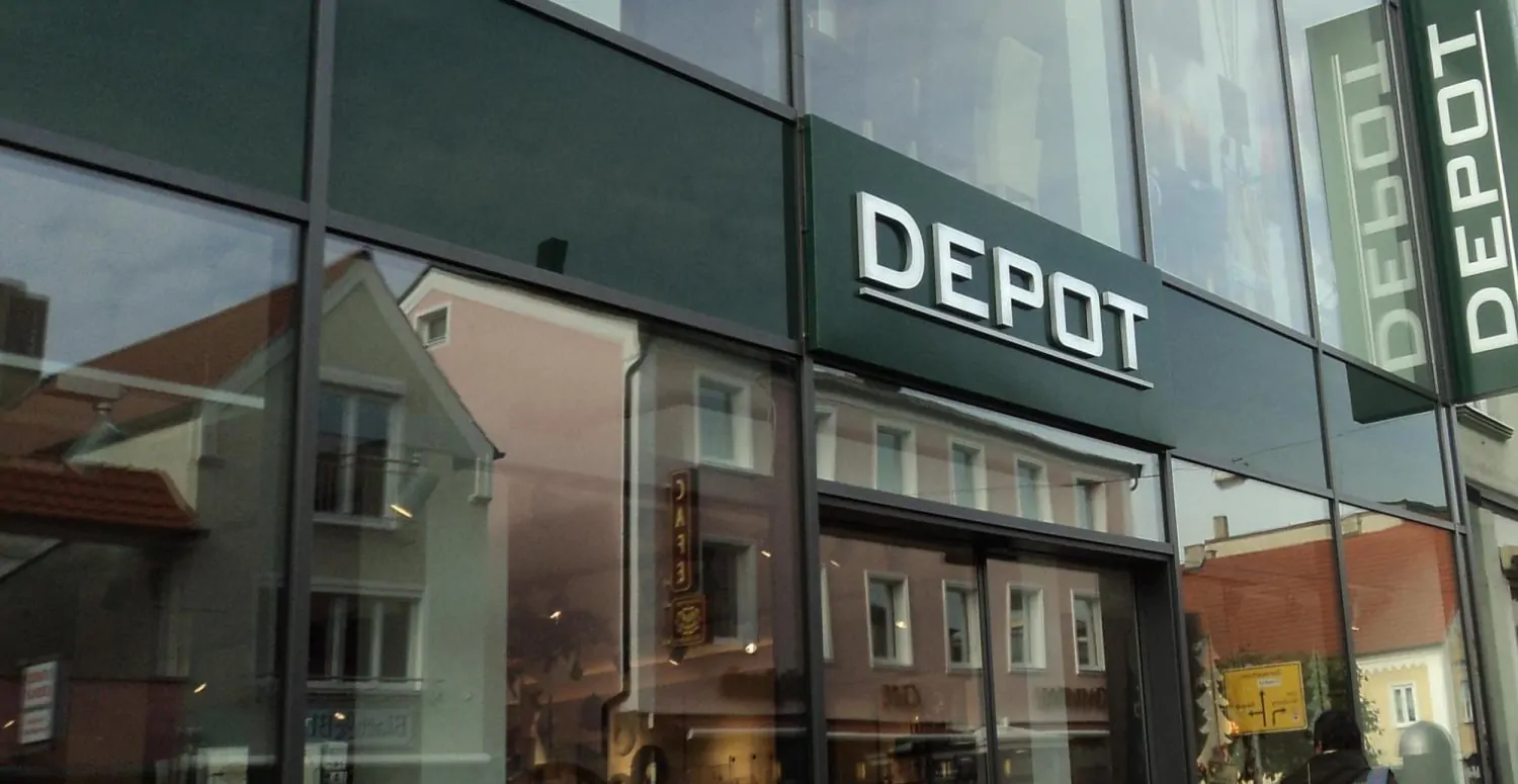 Attraktive Gewerbefläche in direkter Dillinger Innenstadtlage zur Miete