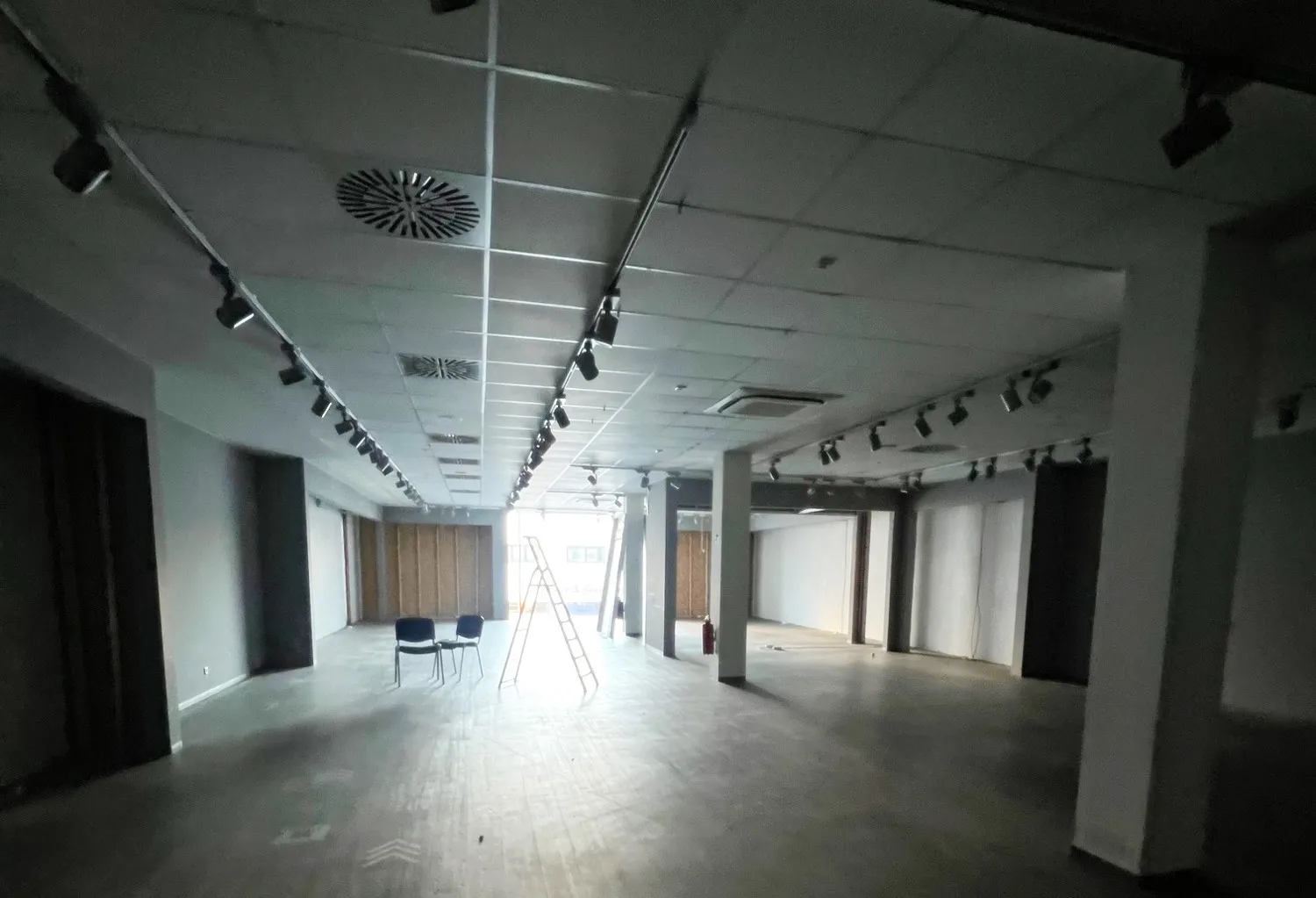 Attraktive Gewerbefläche in direkter Dillinger Innenstadtlage zur Miete