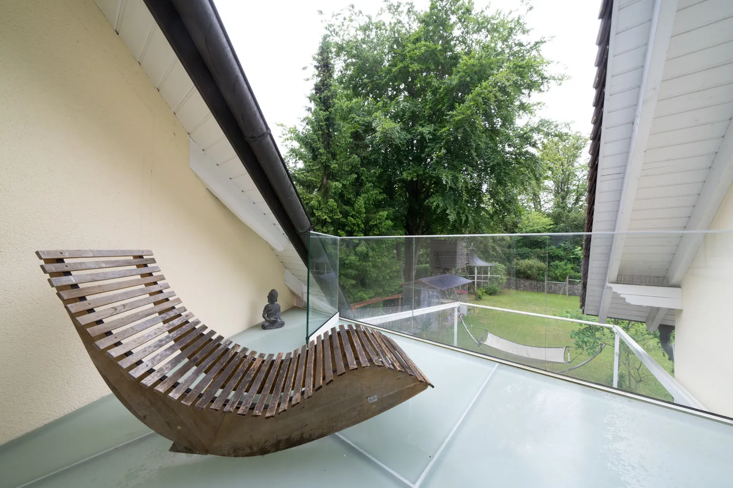 Privatsphäre und Lebensqualität in repräsentativer zentrumsnaher Dillinger Wohnlage