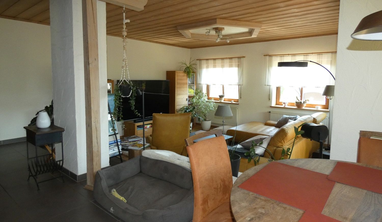 TOP-Einfamilienhaus in naturnaher Lage - ideal für die ganze Familie