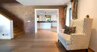 von_poll_real_estate_property_25348013_image_2