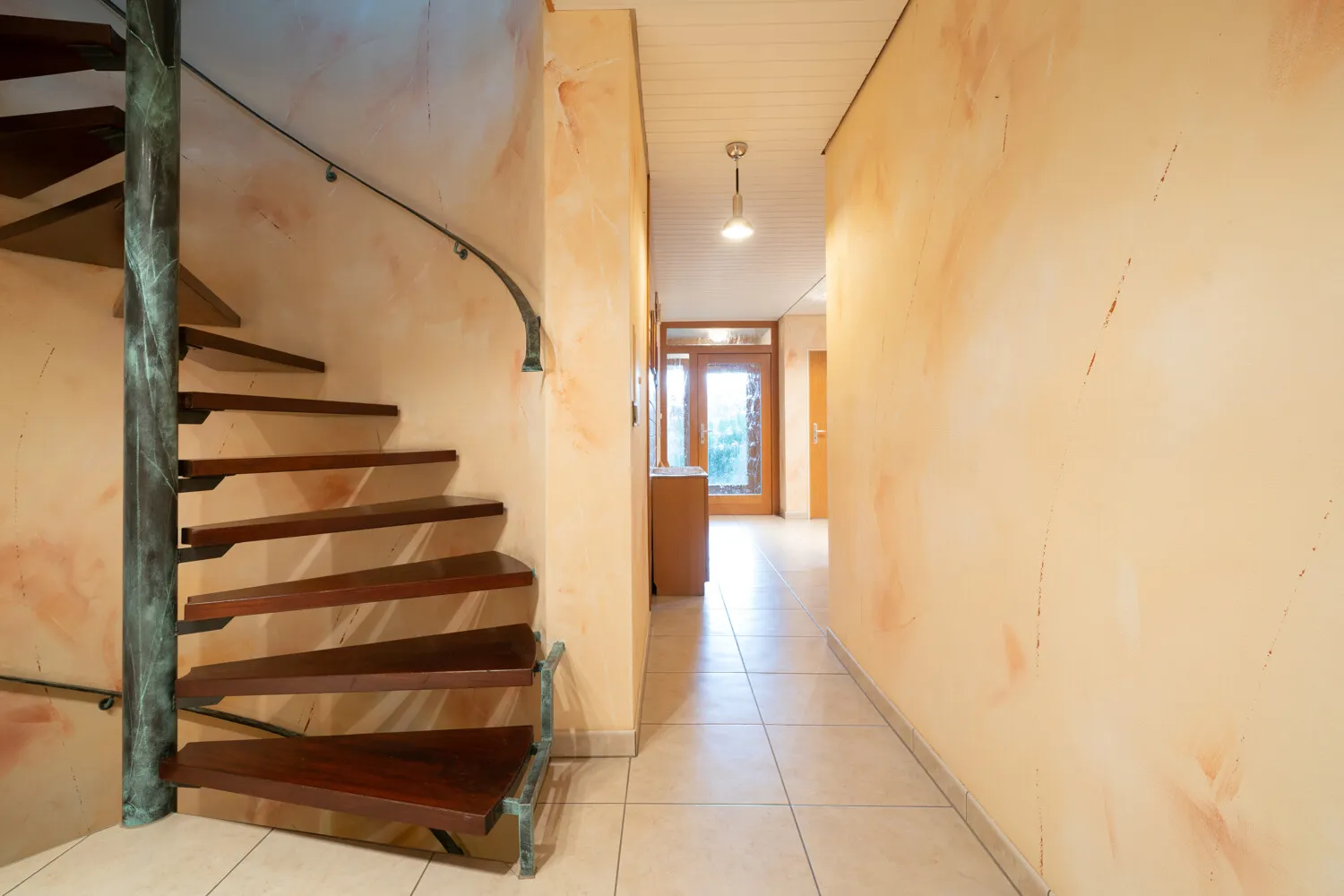 Einziehen statt Planen – Ihr Architektenhaus mit Stil, Substanz und Komfort