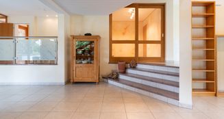 von_poll_real_estate_property_25348019_image_4