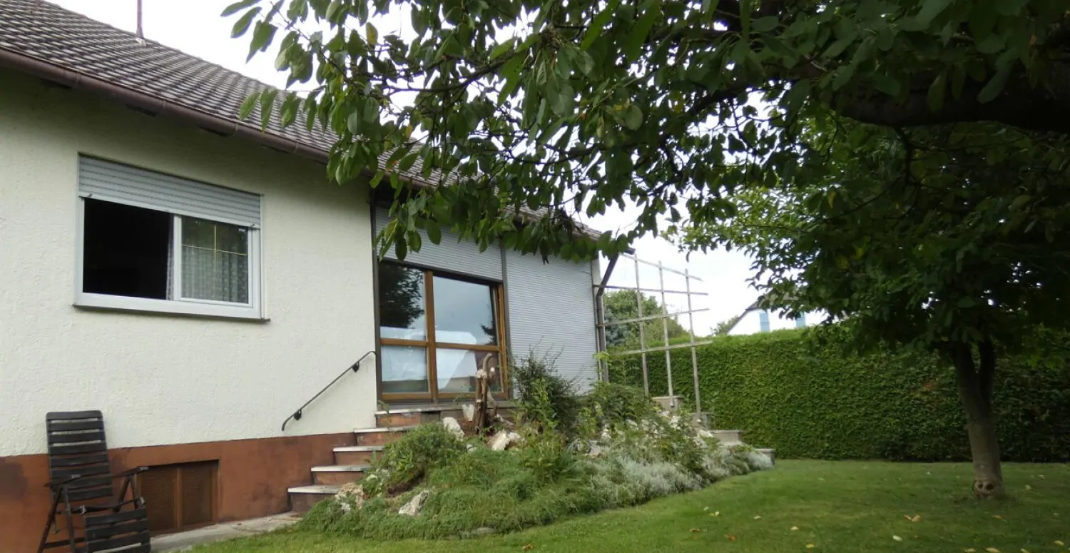 Charmantes Einfamilienhaus in beliebter Wohnlage in Dillingen-Hausen mit viel Potenzial