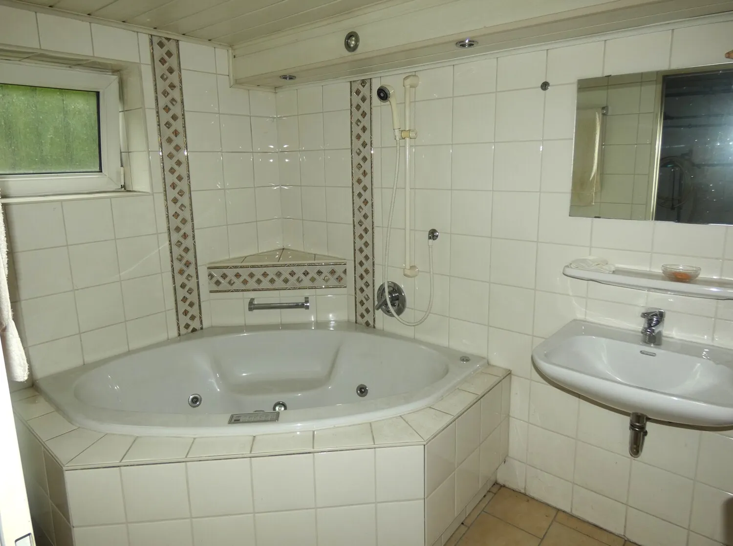 Charmantes Einfamilienhaus in beliebter Wohnlage in Dillingen-Hausen mit viel Potenzial