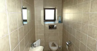 von_poll_real_estate_property_25348027_image_18