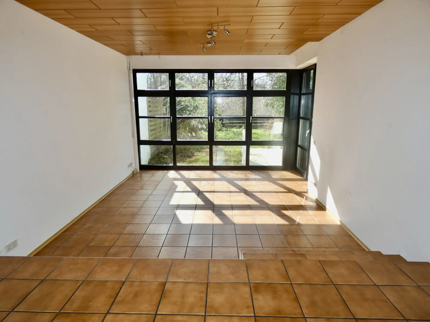 Maison mitoyenne idéalement située à Dillingen avec vue imprenable.