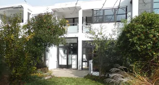 von_poll_real_estate_property_25348029_image_0