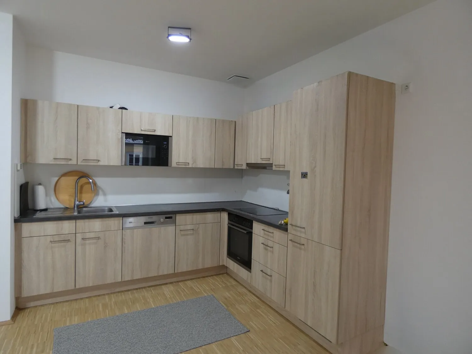 Helle 2-Zimmer-Wohnung im Herzen der Stadt