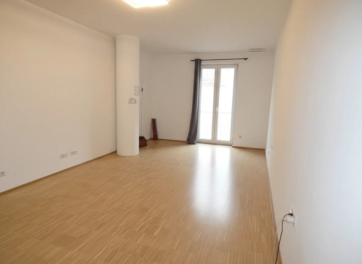 Helle 2-Zimmer-Wohnung im Herzen der Stadt