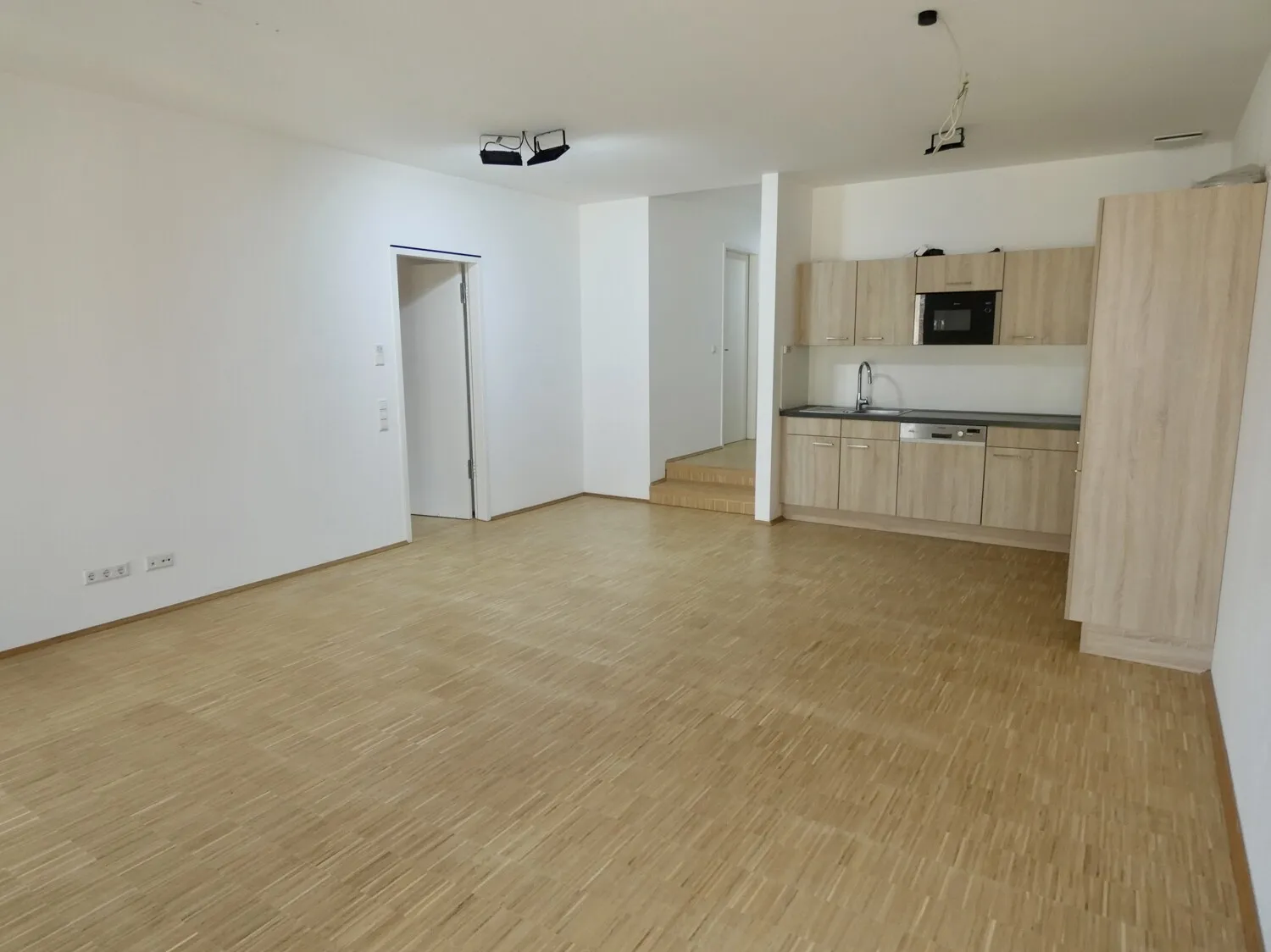 Stilvolle 2-Zimmer-Wohnung im Herzen von Lauingen - offen, hell & modern