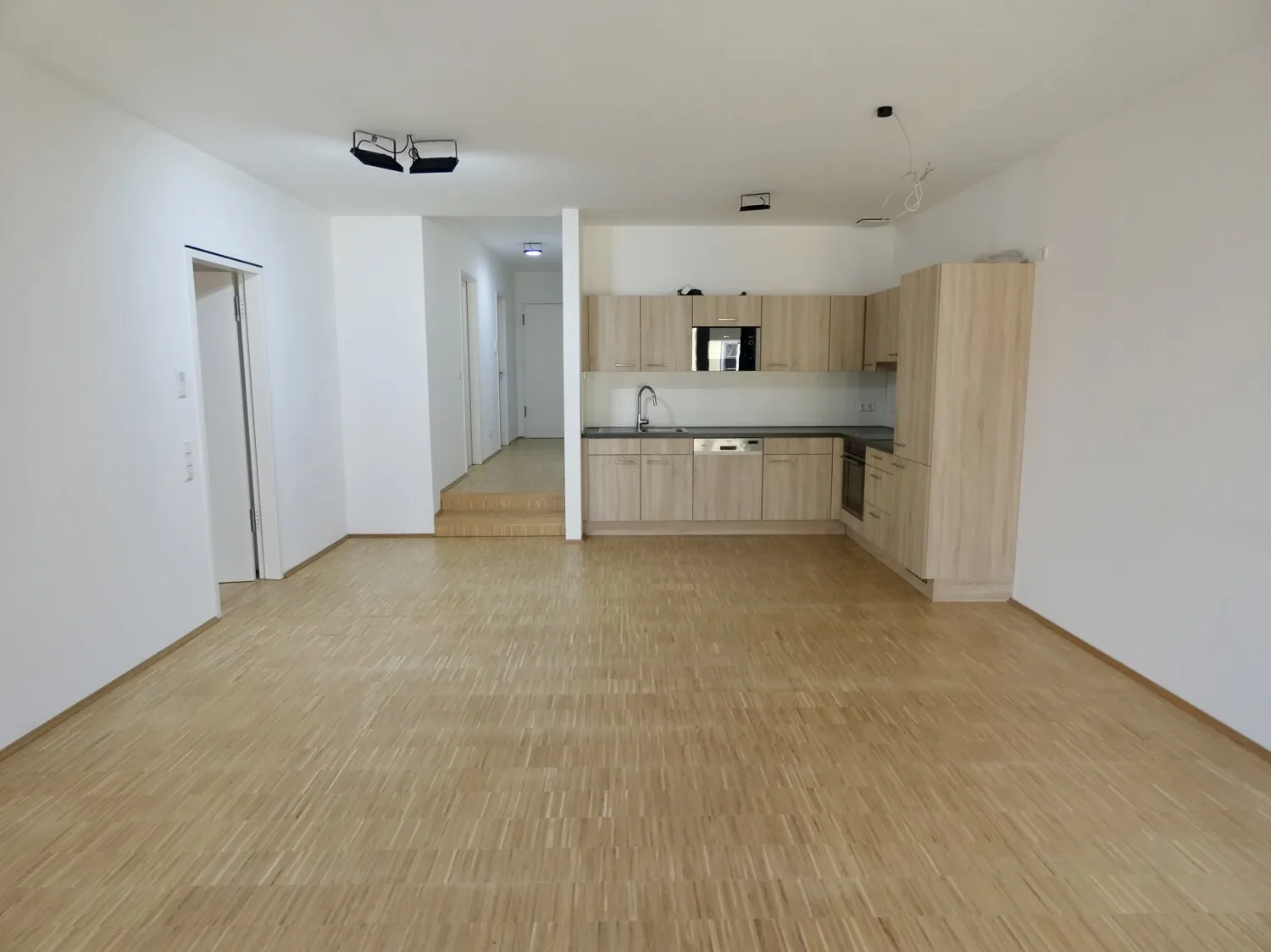 Stilvolle 2-Zimmer-Wohnung im Herzen von Lauingen - offen, hell & modern