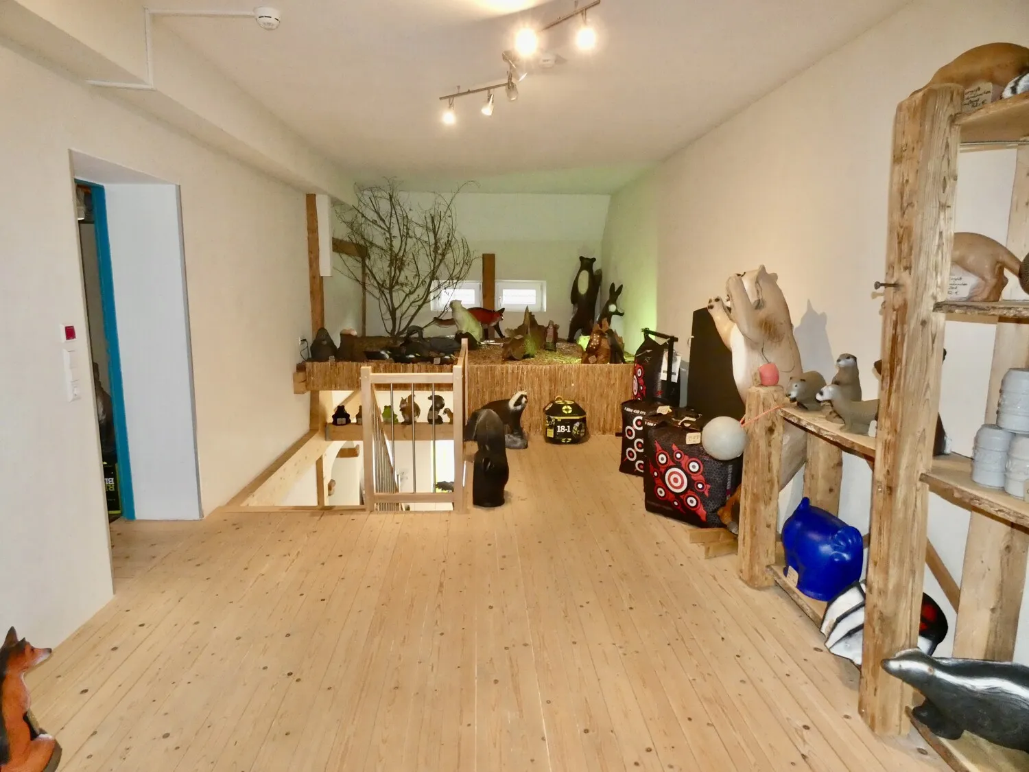 Großzügig und modernisiert: Vielseitig nutzbares Wohn- und Geschäftshaus mit Charme