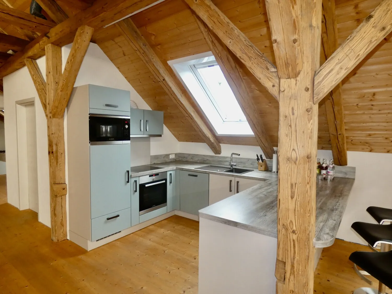 Großzügig und modernisiert: Vielseitig nutzbares Wohn- und Geschäftshaus mit Charme