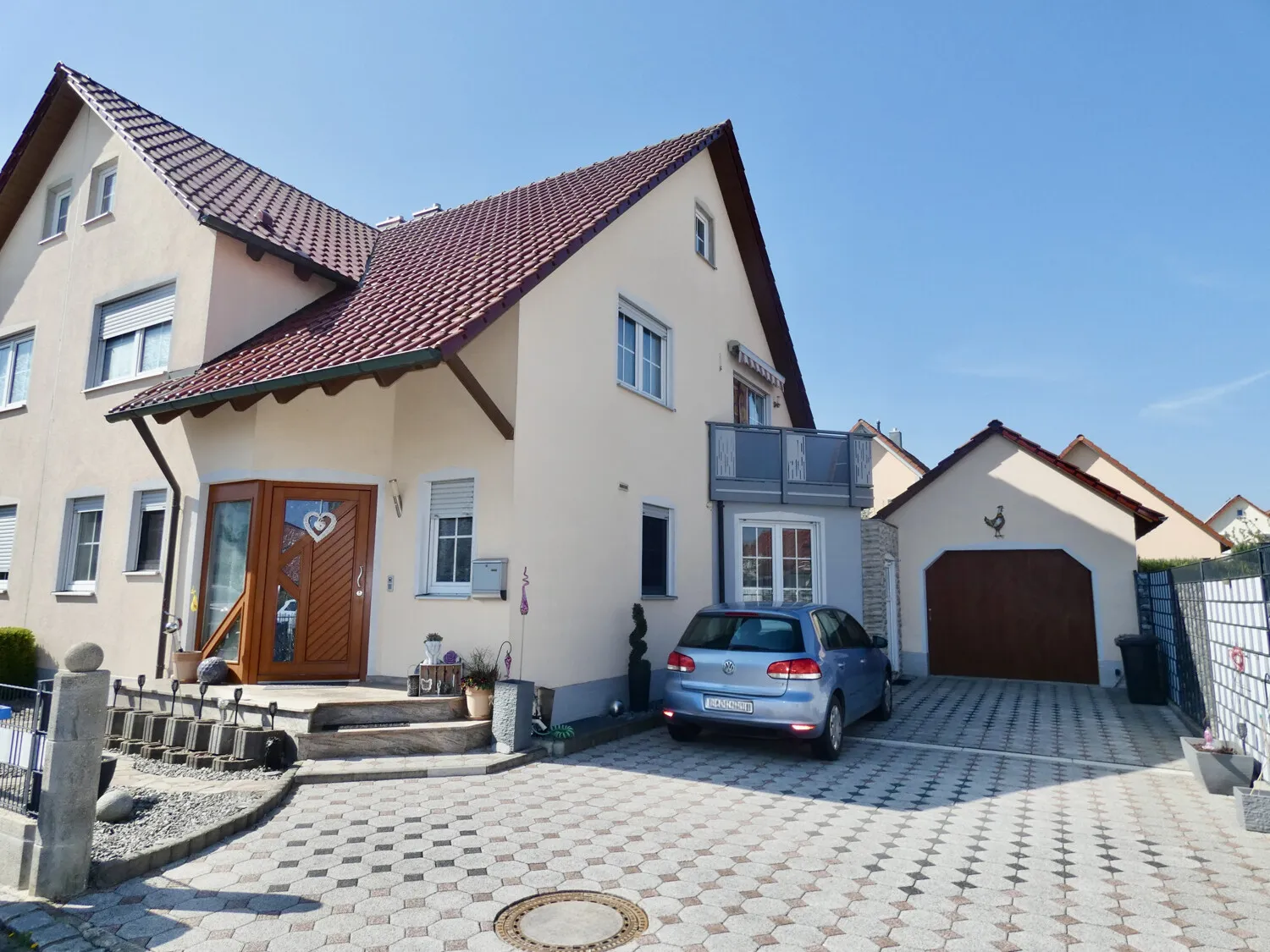 Attraktive Doppelhaushälfte in familienfreundlicher Lage