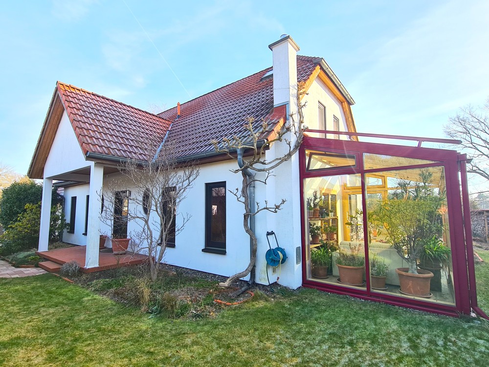 Wintergarten und Eingangsbereich